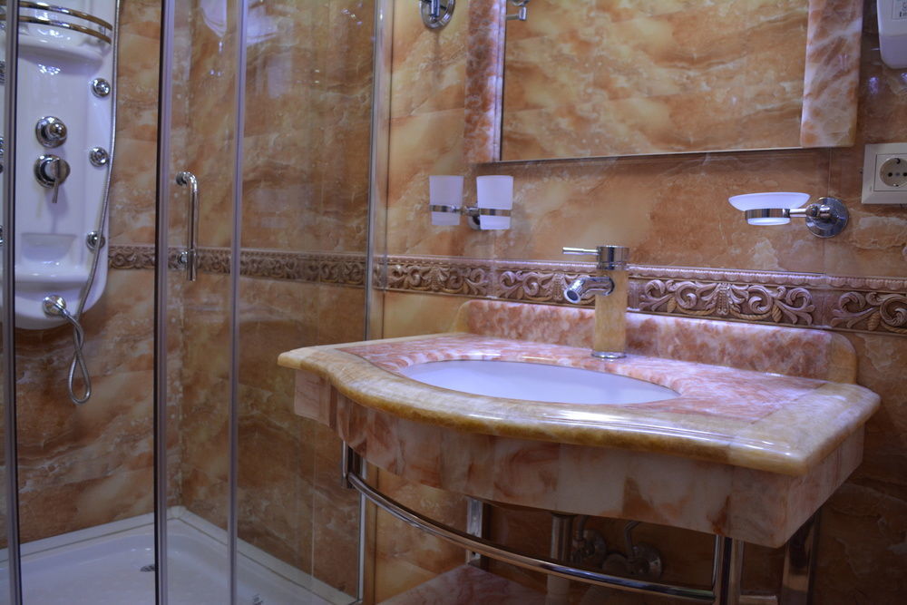 Elegant Boutique Rustaveli Hotel Tbiliszi Kültér fotó
